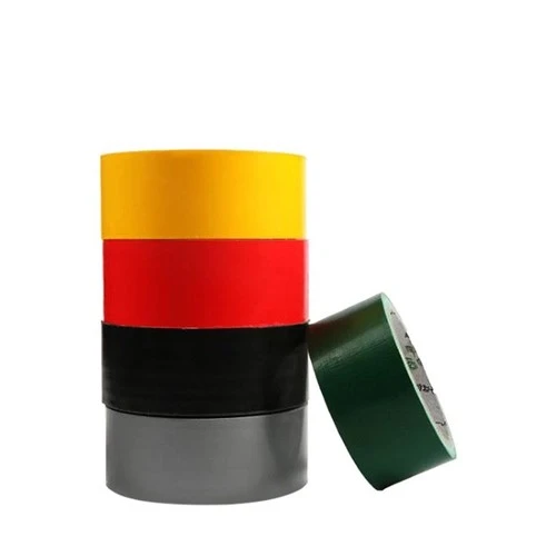 Farget teppetape